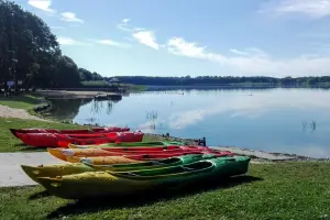 Spływ kajakiem rzeką Wel. Wypożyczalnia Rybno Karbowski.