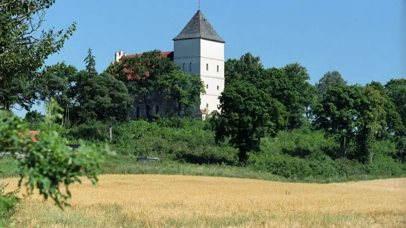 Zamek krzyżacki w Bezławkach