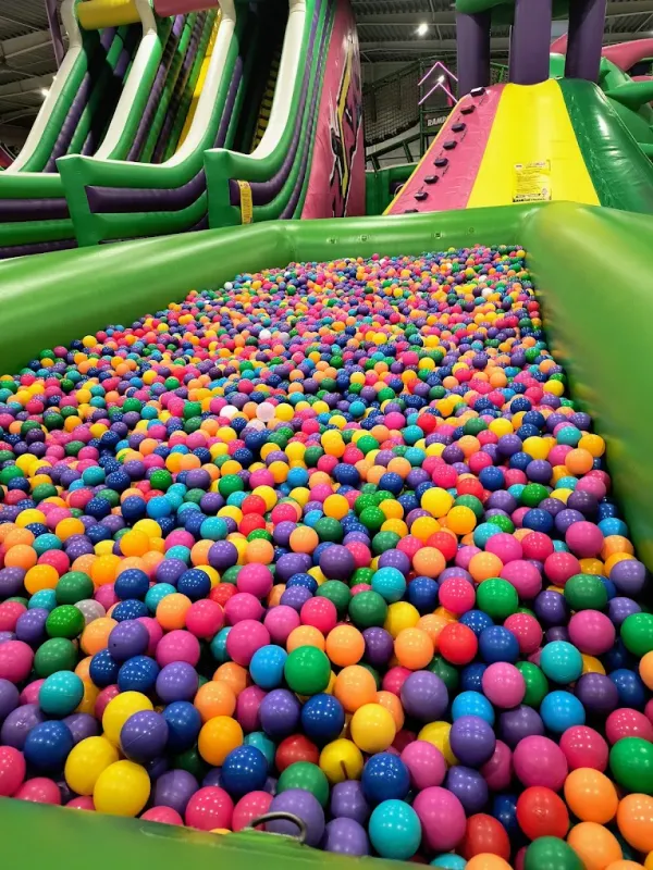 GOjump MEGApark Sikorki - Park Atrakcji