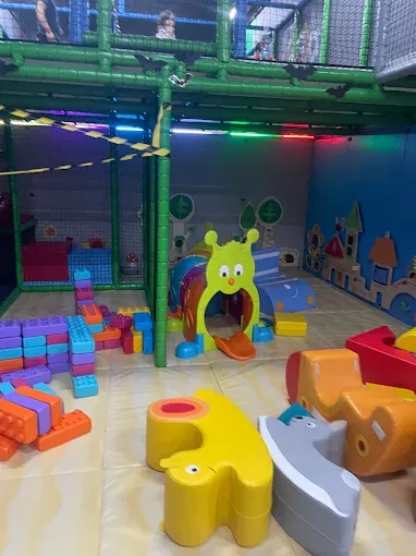 Park Rozrywki #KochamSkakac Trampoliny Radom ( wjazd od ul. Białej)