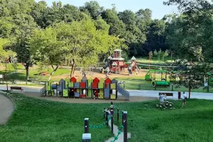 Plac zabaw - Park Dolinka